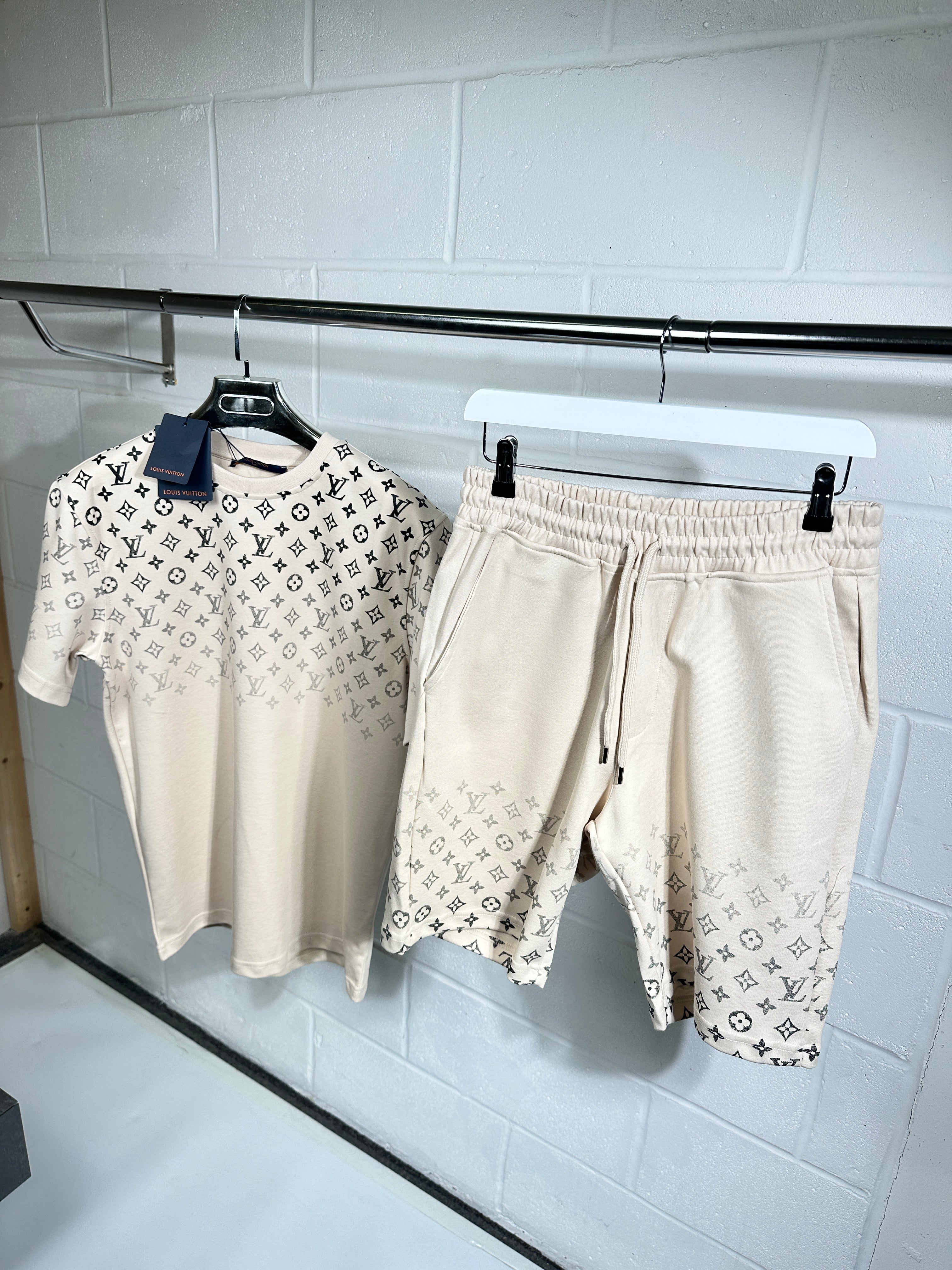 LV - short set beige