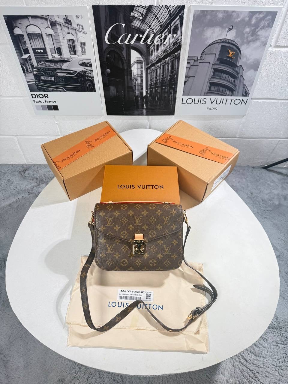 LVE MONOGRAM HANDBAG