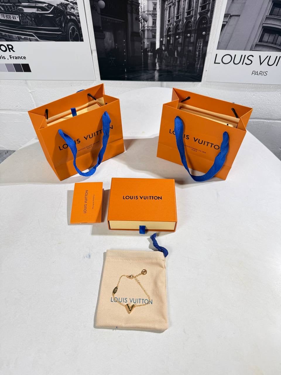 LVE V SUPPLE BRACELET