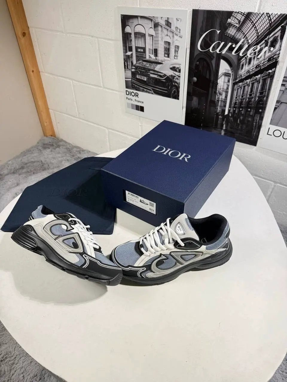 B30 GREY TRAINERS by Stock supplier