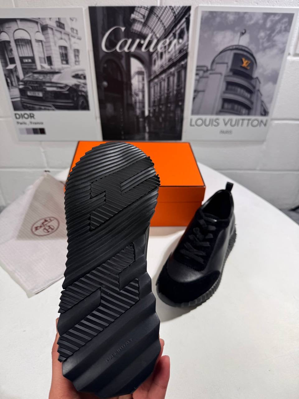 HRM BOUNCING TRAINERS