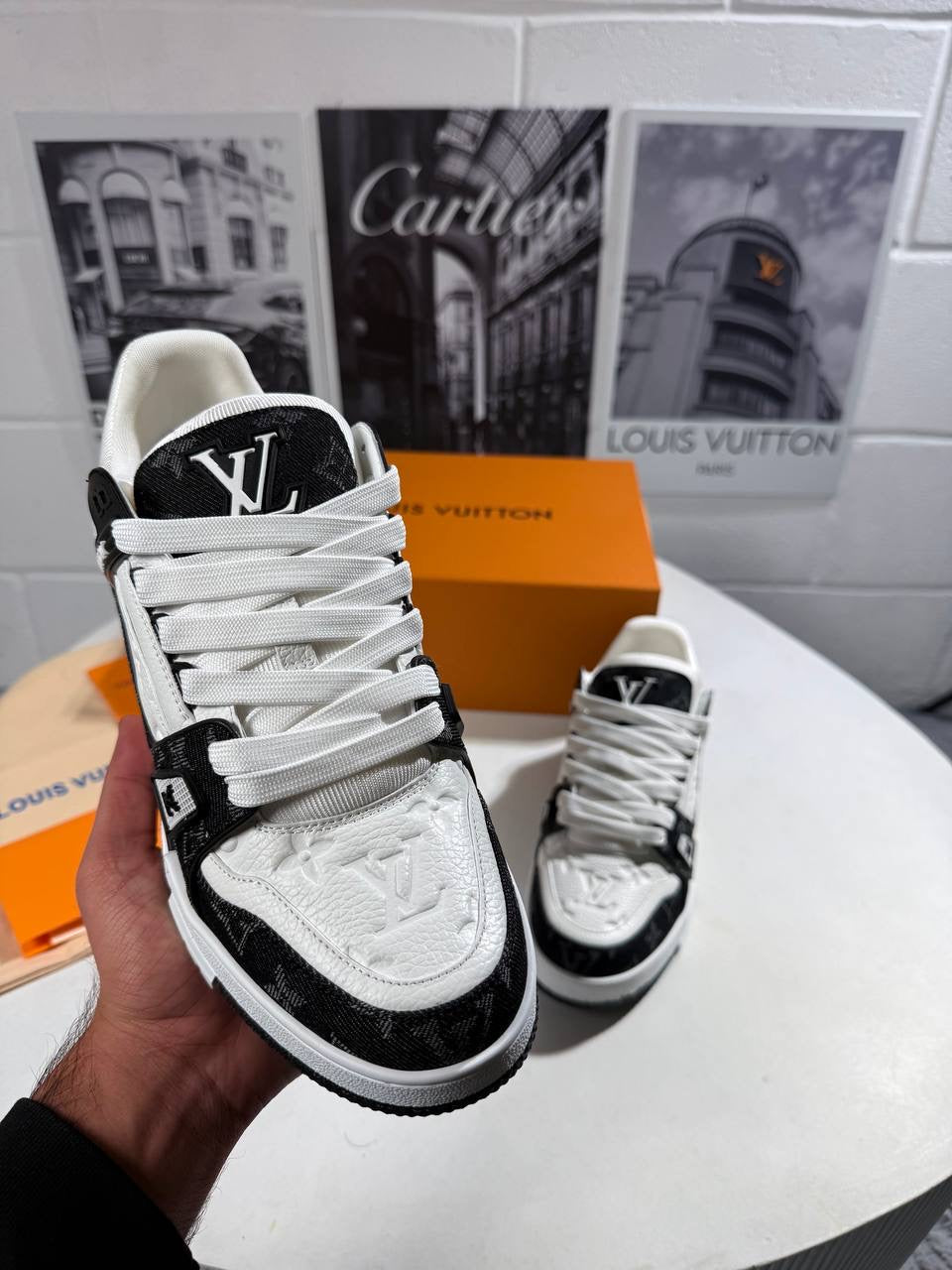 LVE TRAINERS BLACK&WHITE