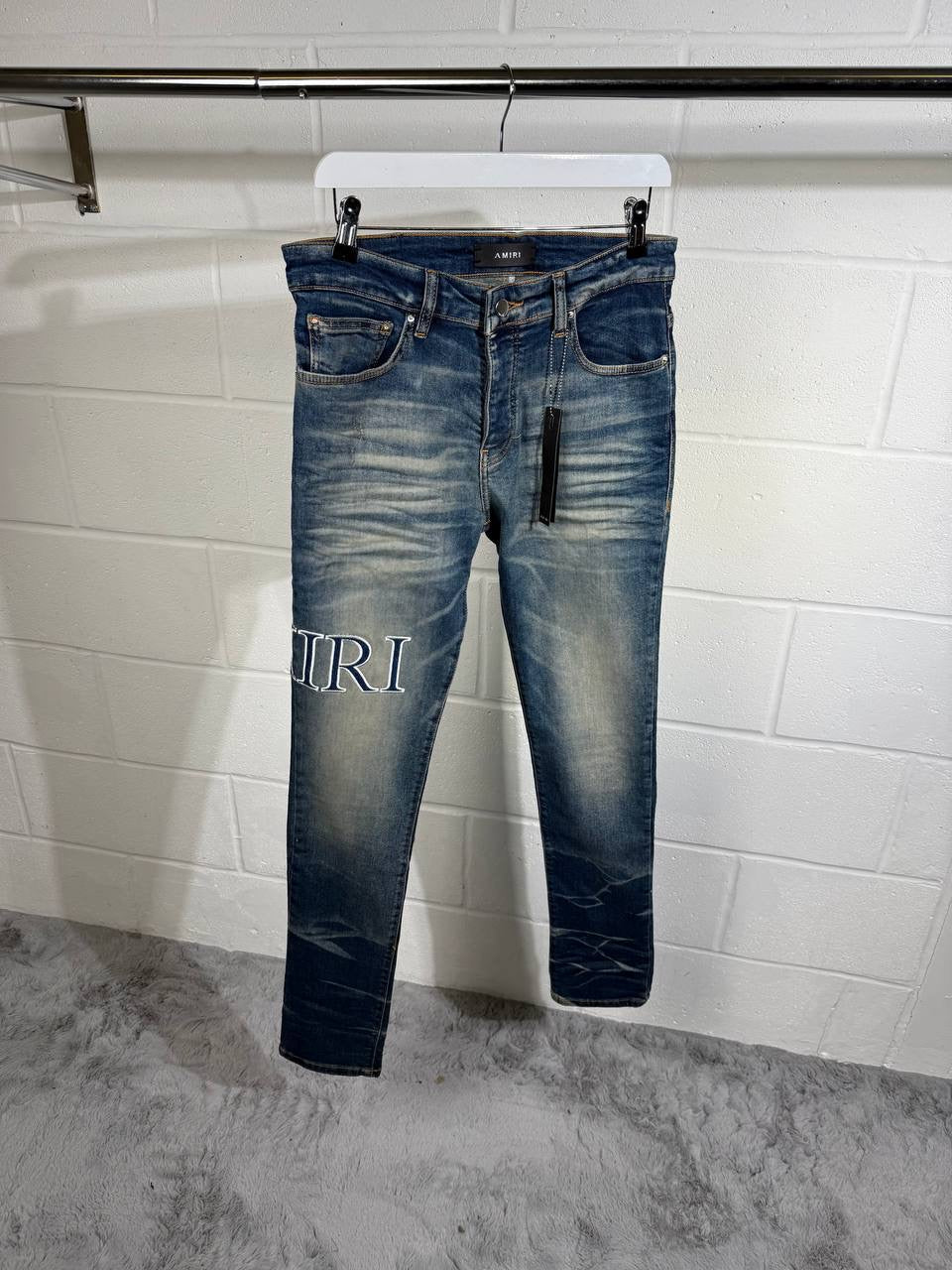 AMIRI JEANS