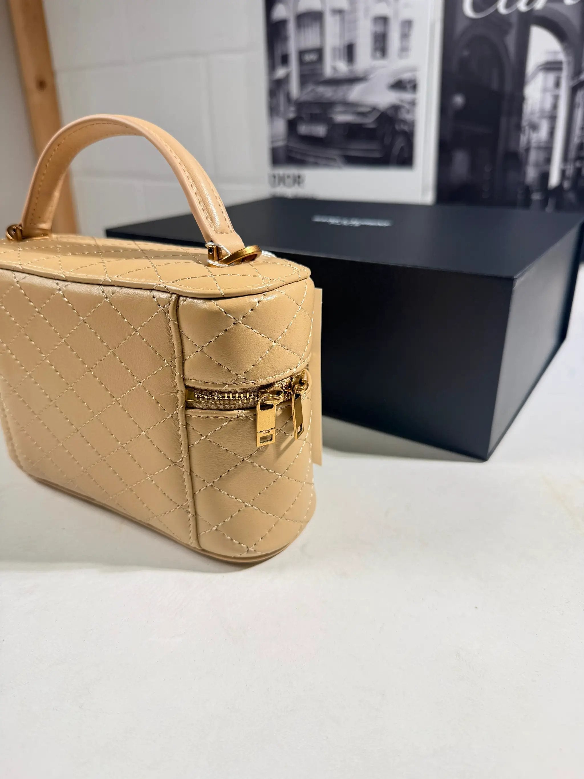 YSL VANITY BAG WOMEN by Stock supplier